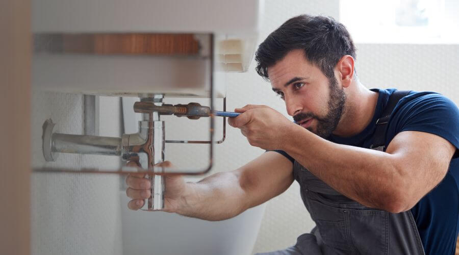 Professional water heater installation services in Dahinda, IL